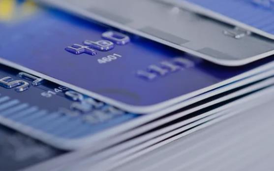 银行卡有一些什么内容，借记卡和银行卡有什么区别