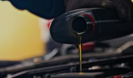 一般汽车保养换变速箱油吗 每两年换一次就够了