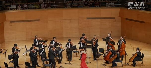 小提琴家姚珏：内地为香港艺术家提供广阔舞台