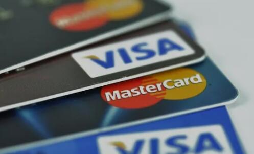 信用卡过期了怎么换新卡？