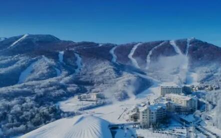 @滑雪爱好者，哈尔滨亚布力阳光度假村滑雪场开板啦！