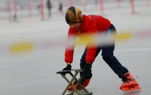 《2024中国冰雪旅游发展报告》：近七成受访者希望体验冰雪休闲旅游